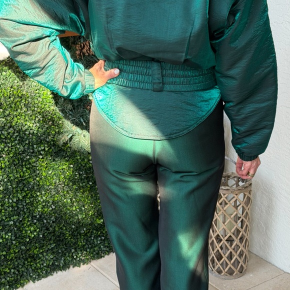 Vintage 80’s/90’s Nils Skiwear Snowsuit in Iridescent Emerald Green Size 8 - Picture 2 of 14